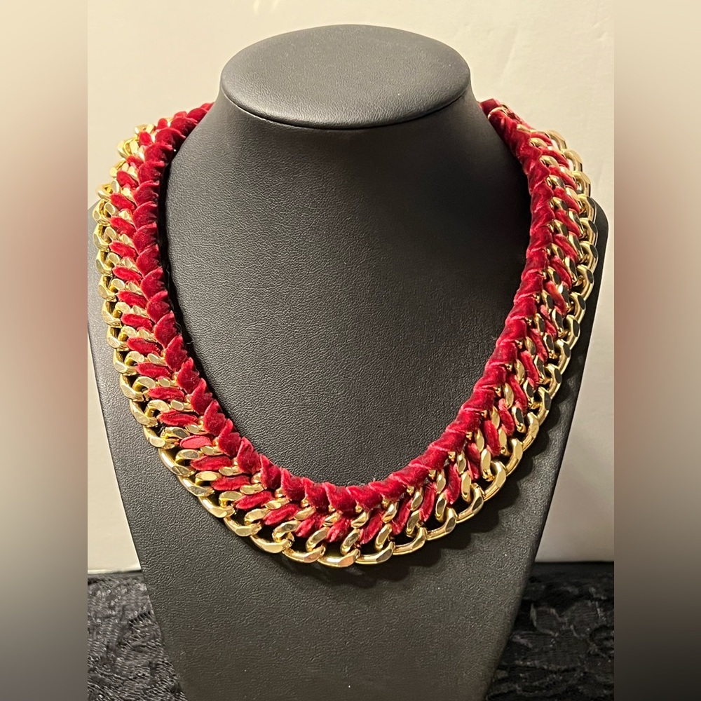 Elegant Red Gold Rhinestone Statement Chain Necklace - Picture 7 of 9